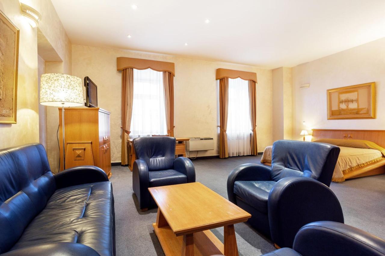 Atrium Suites VNO Exterior photo