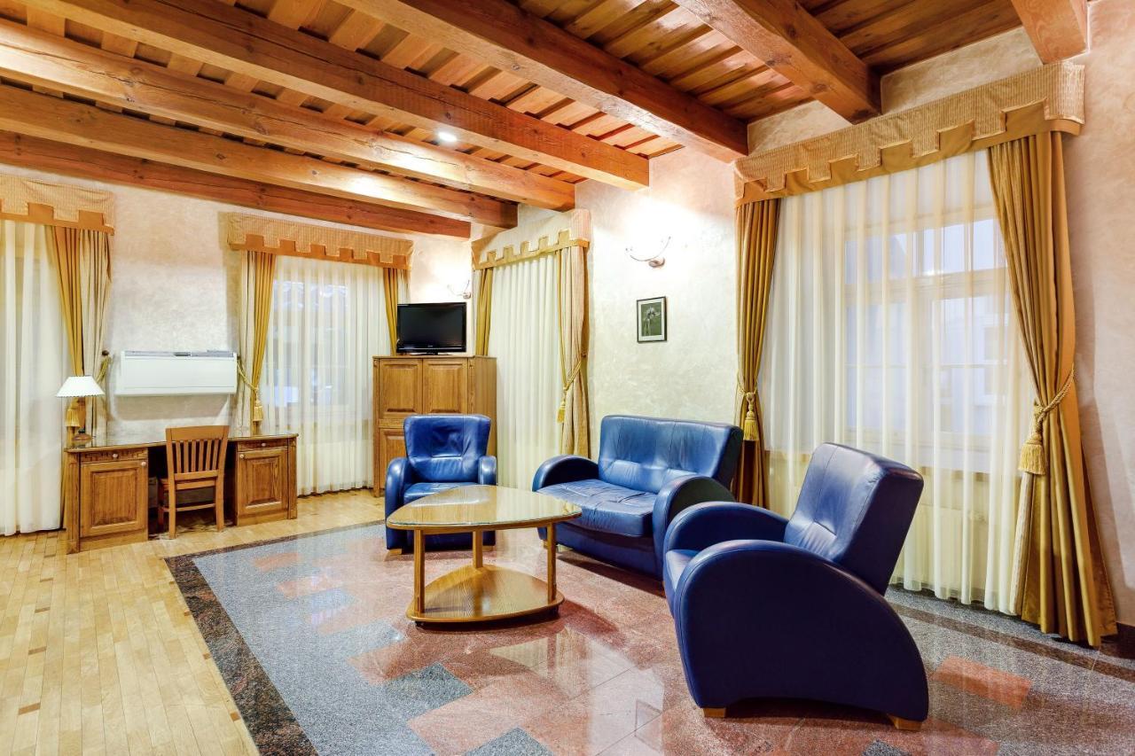 Atrium Suites VNO Exterior photo