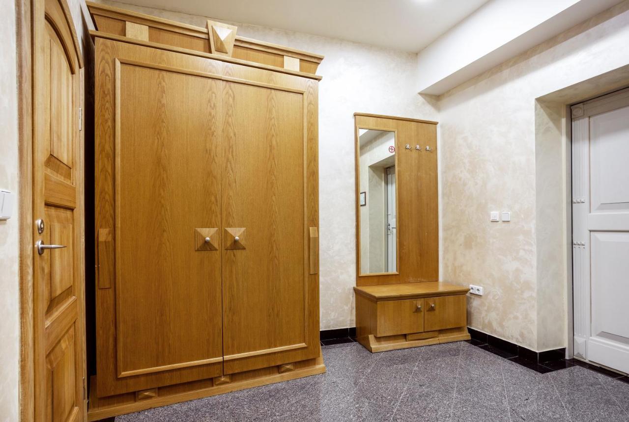 Atrium Suites VNO Exterior photo