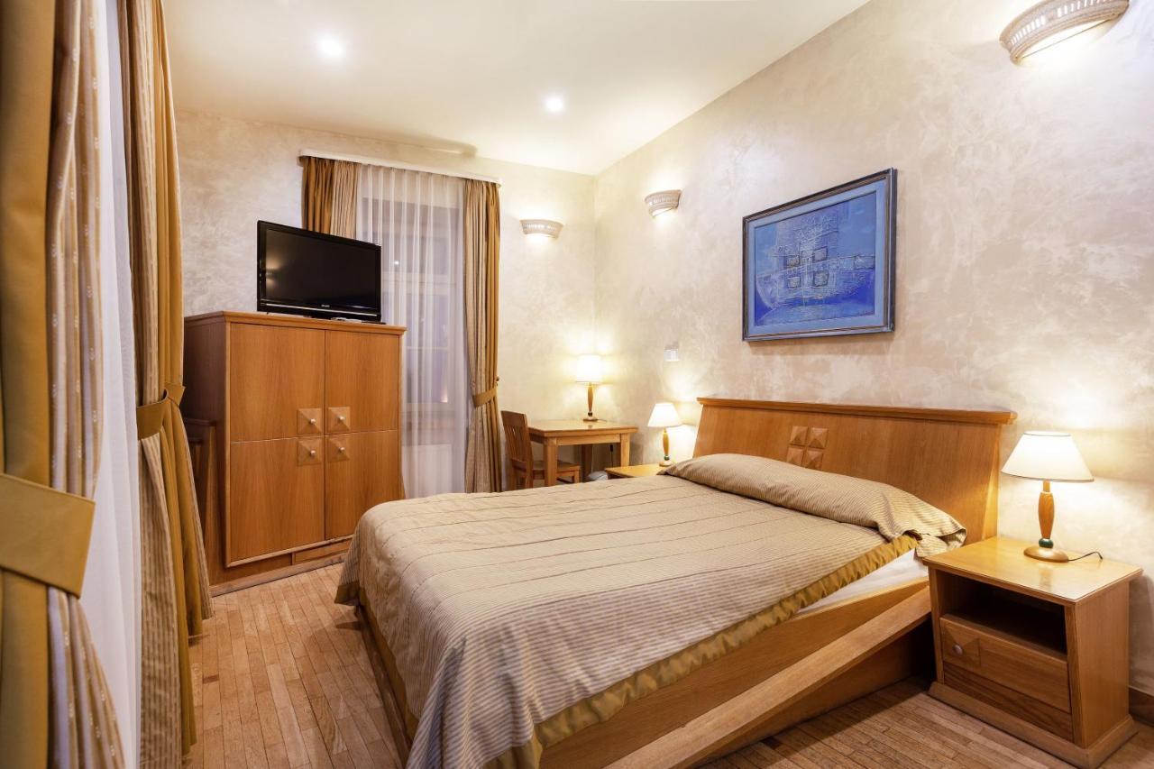 Atrium Suites VNO Exterior photo