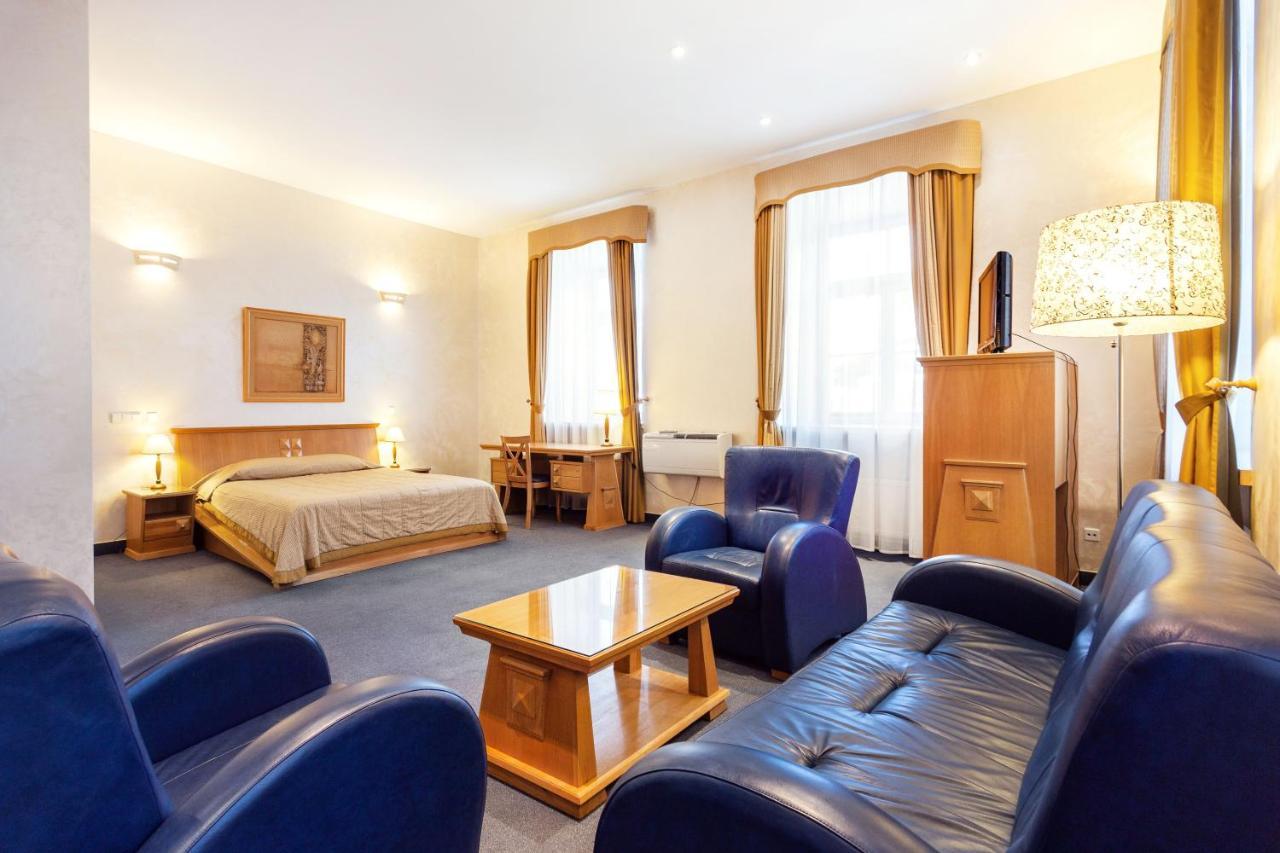 Atrium Suites VNO Exterior photo