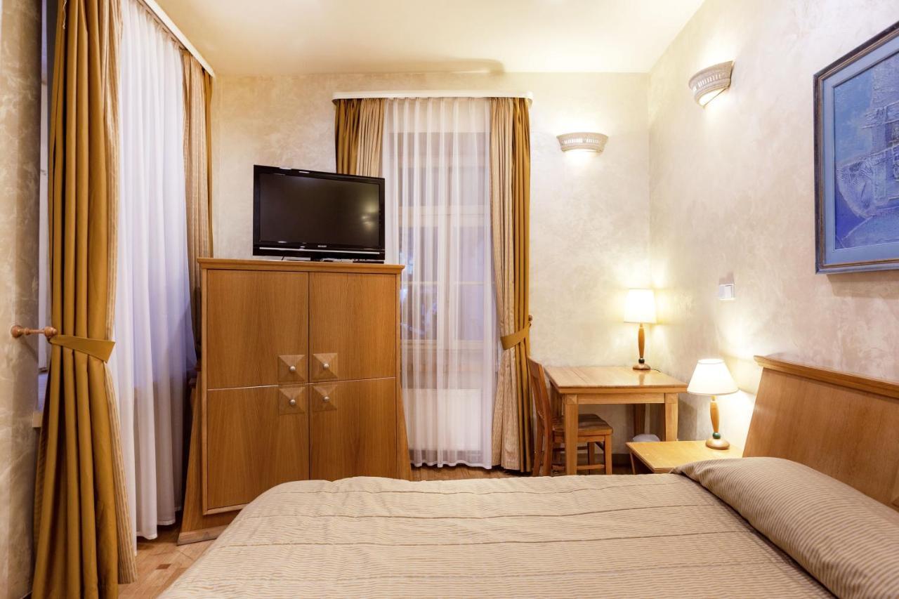Atrium Suites VNO Exterior photo
