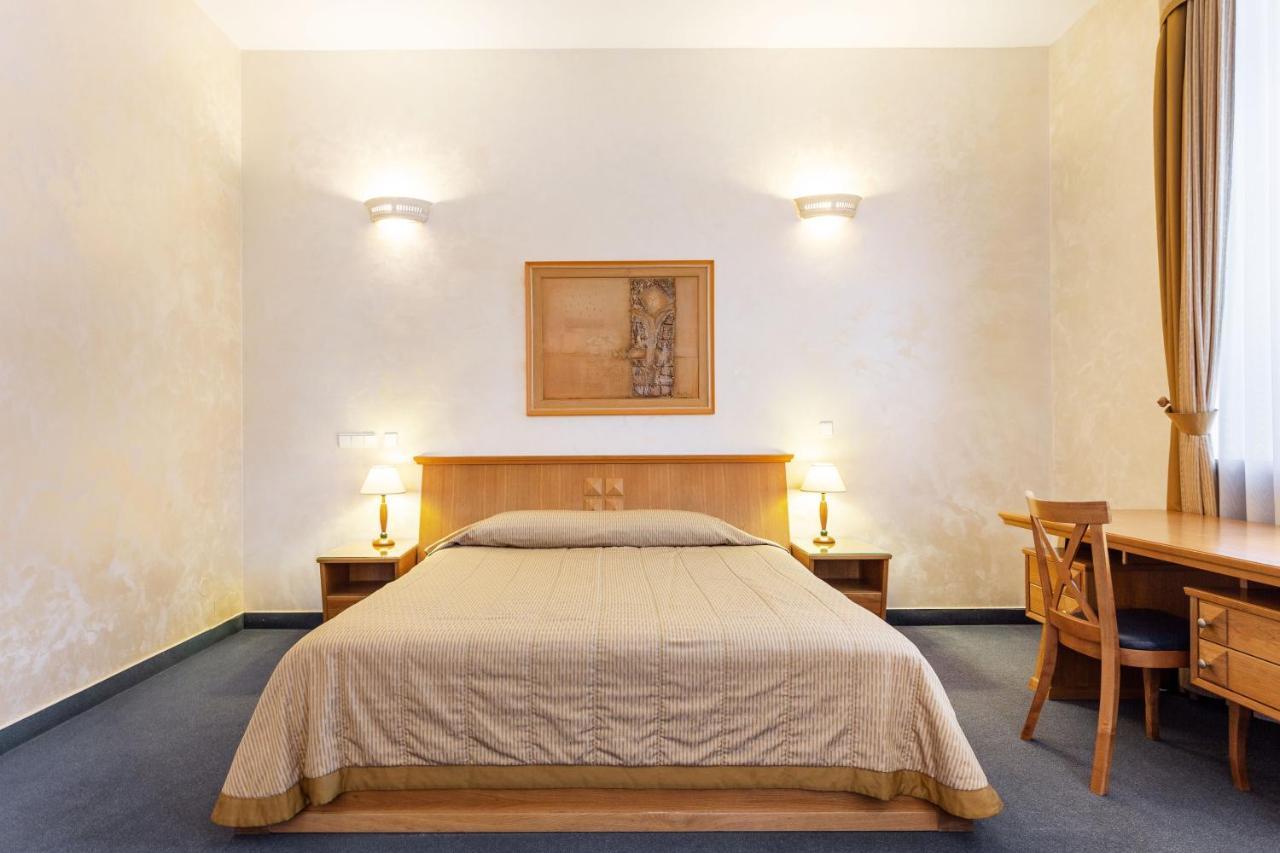 Atrium Suites VNO Exterior photo