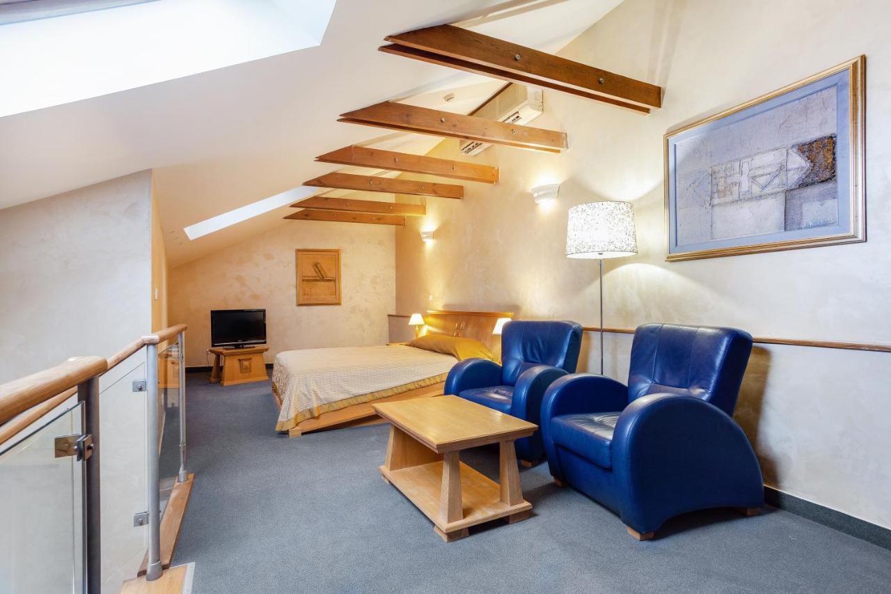 Atrium Suites VNO Exterior photo