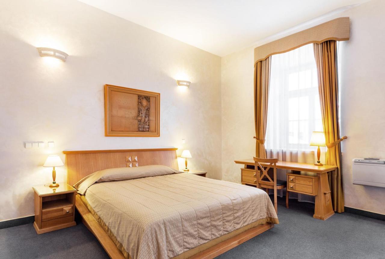 Atrium Suites VNO Exterior photo