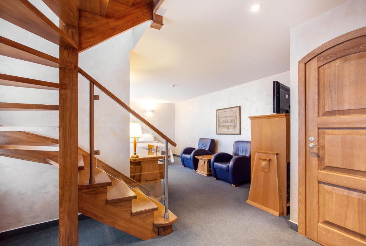 Atrium Suites VNO Exterior photo